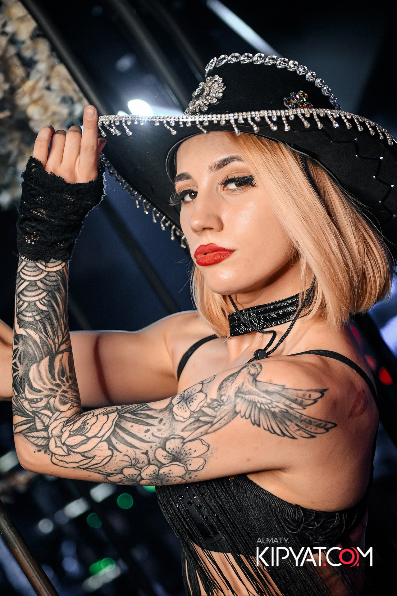 UYAT EMES BAR. КИПЯТКОМ АЛМАТЫ!