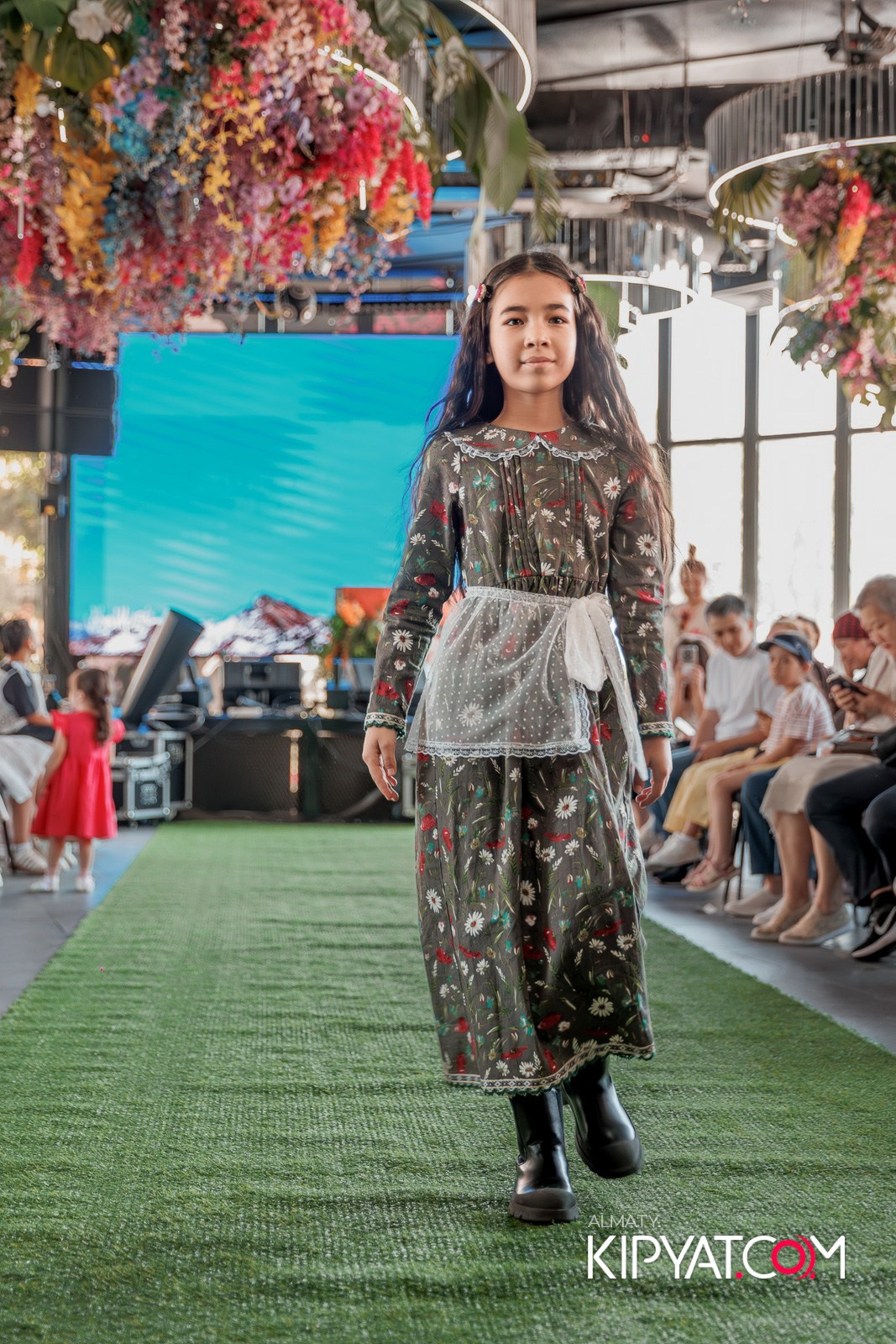 PROM KIDS FASHION SHOW. КИПЯТКОМ АЛМАТЫ!