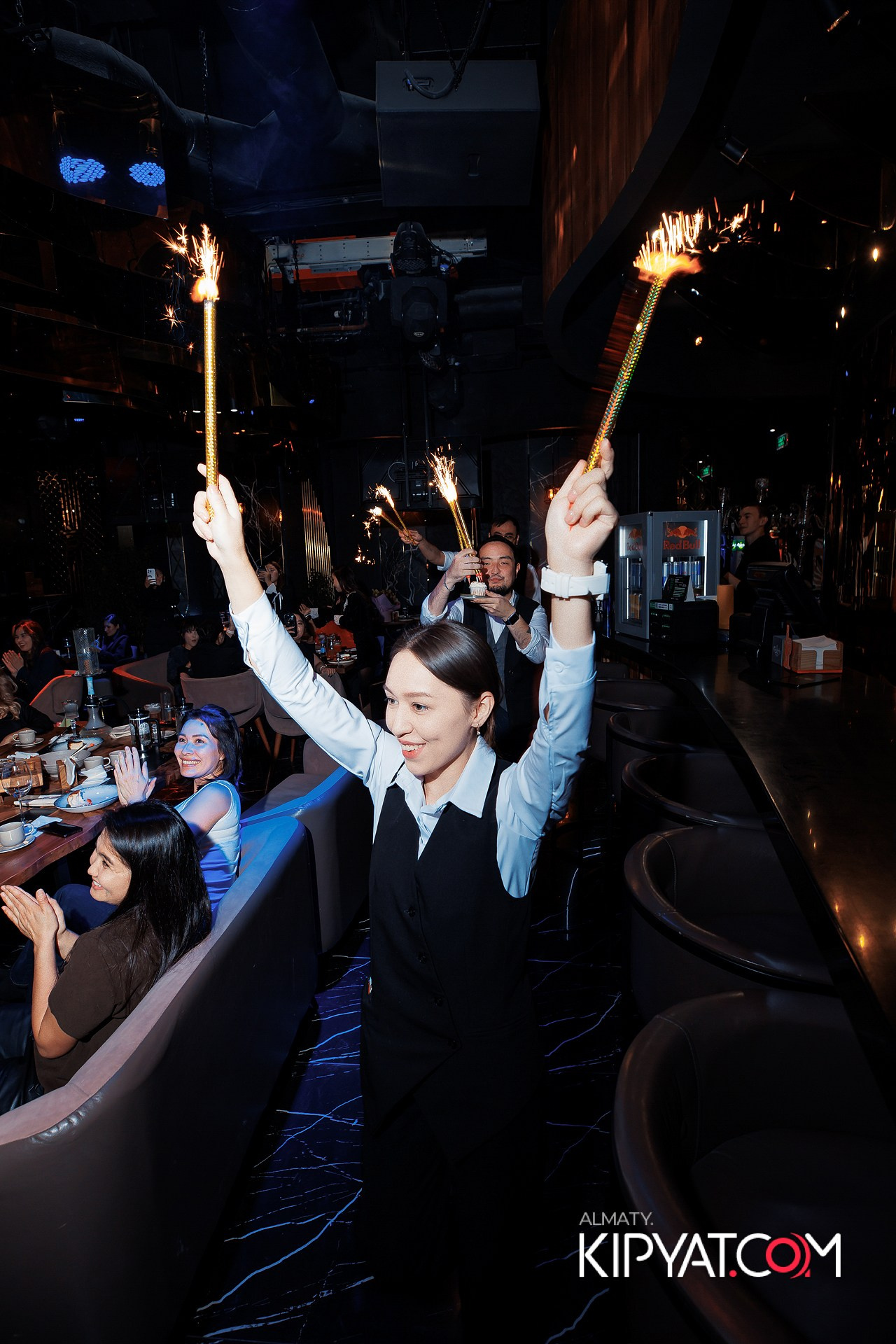 MOOD BAR & TERRACE. КИПЯТКОМ АЛМАТЫ!