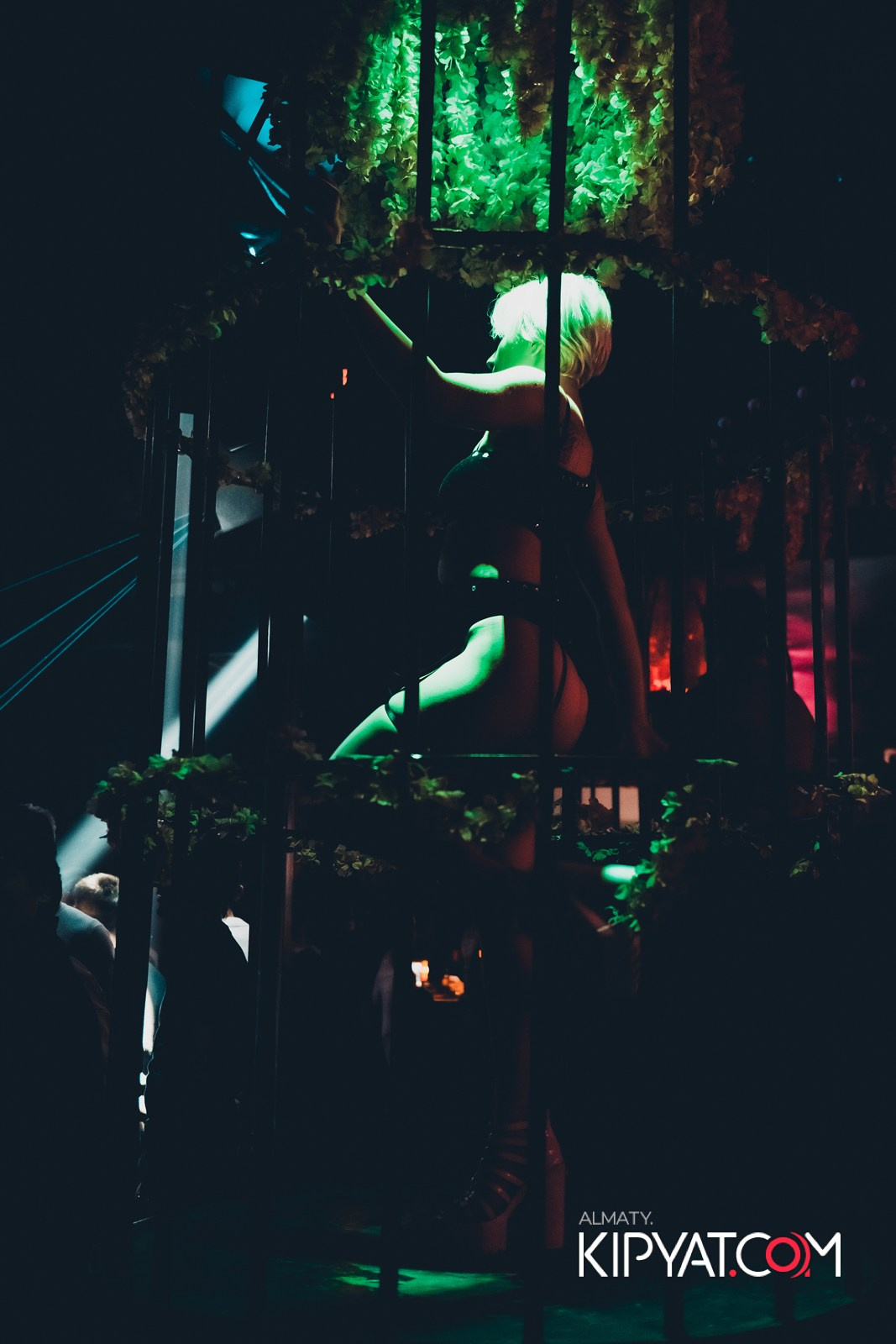 UYAT EMES BAR. КИПЯТКОМ АЛМАТЫ! Фотосъемка мероприятий в Алматы