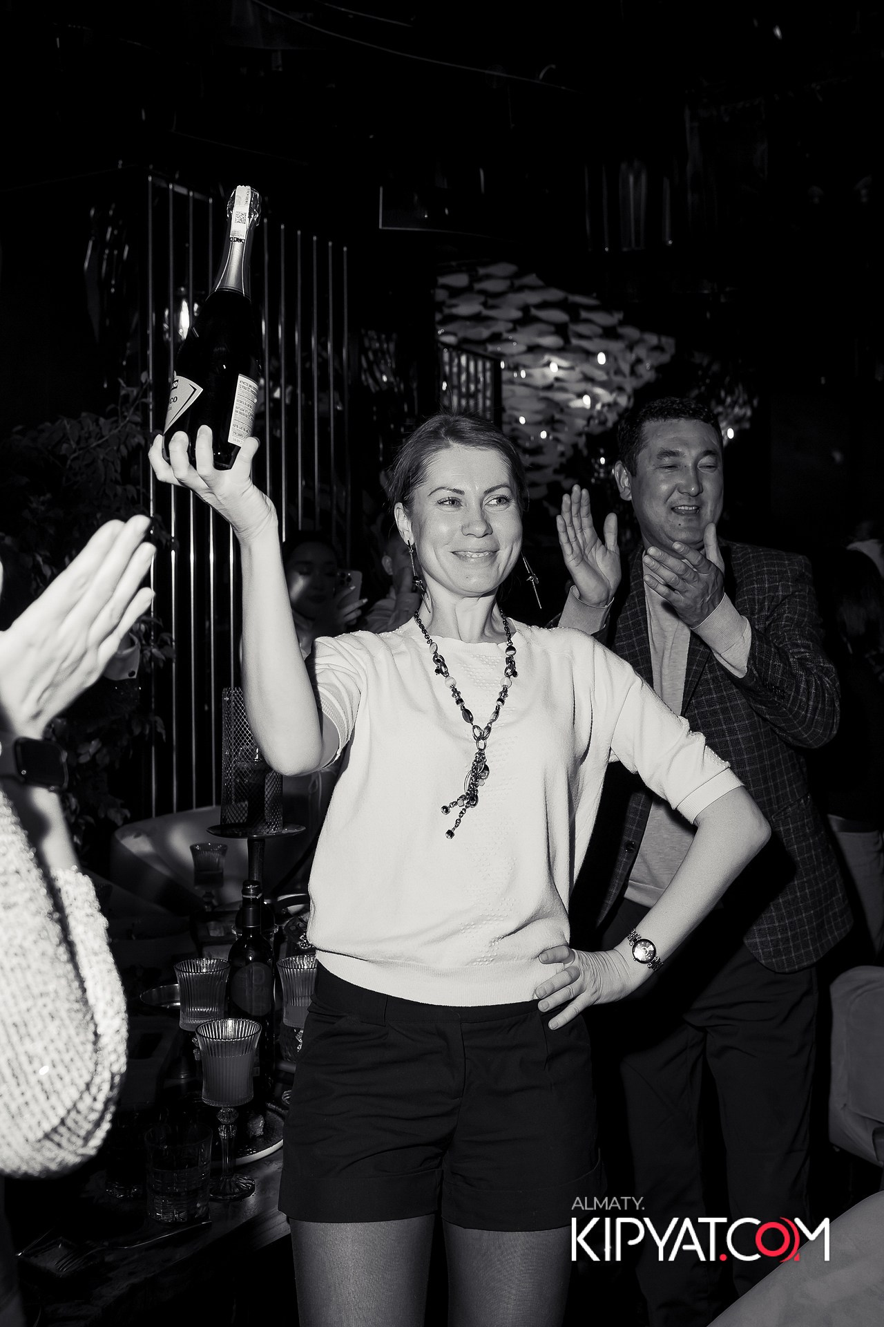 MOOD KARAOKE & TERRACE. КИПЯТКОМ АЛМАТЫ!