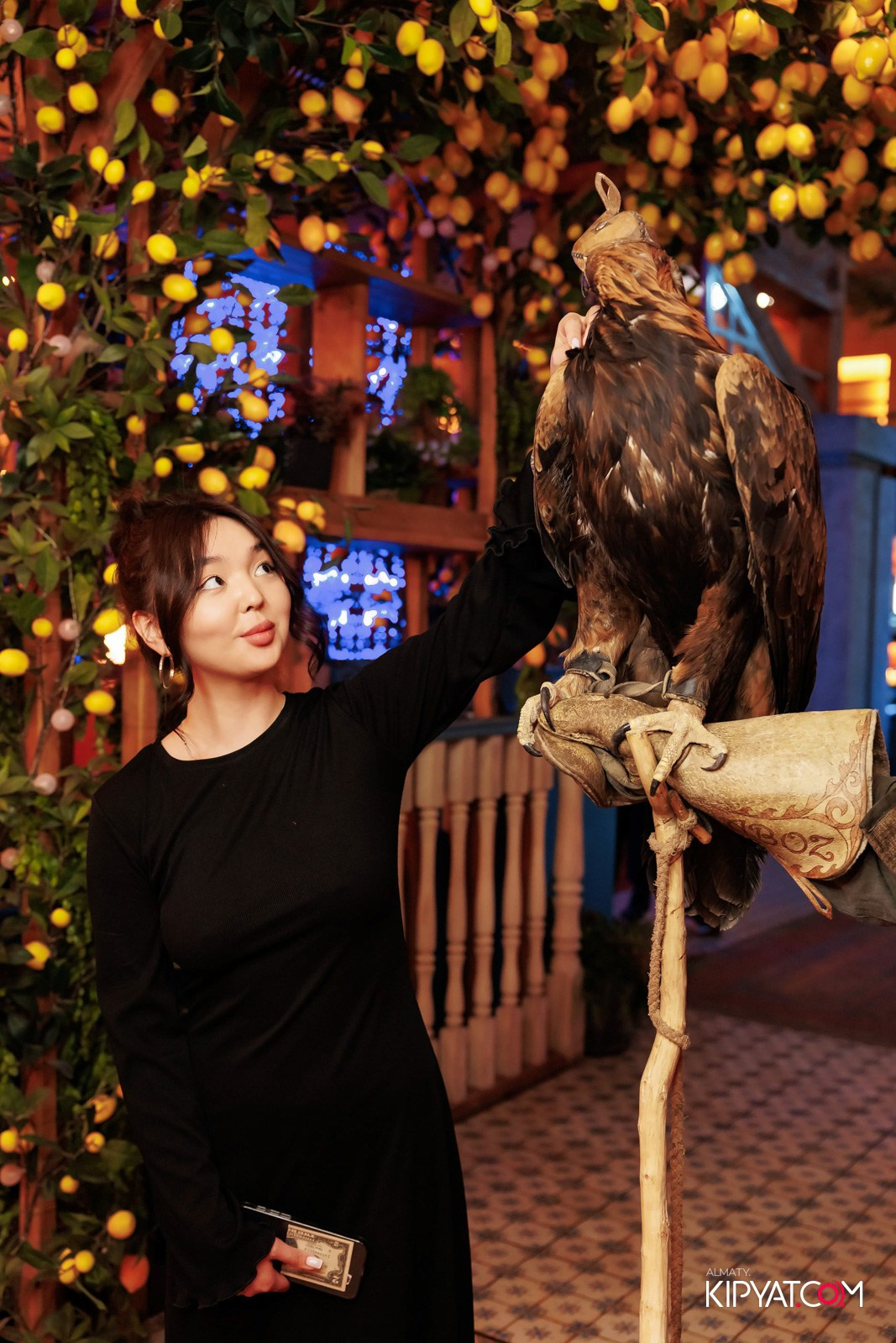 ГРУЗИНСКИЙ ДВОР НА КАБАНБАЙ БАТЫРА. КИПЯТКОМ АЛМАТЫ!