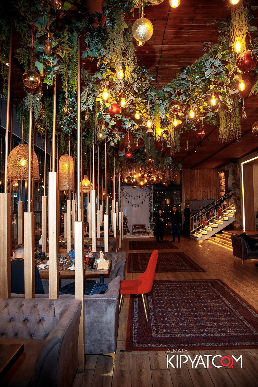 КАФЕ ЖАСМИН НА ЯССАУИ. КИПЯТКОМ АЛМАТЫ!