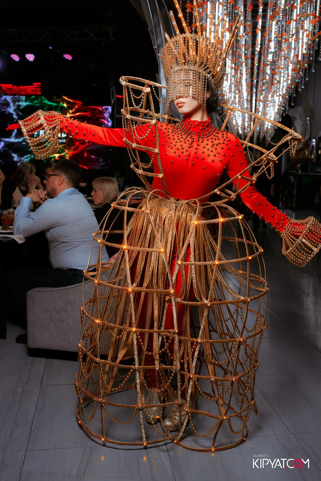 FRIENDS BAR & TERRACE. КИПЯТКОМ АЛМАТЫ!