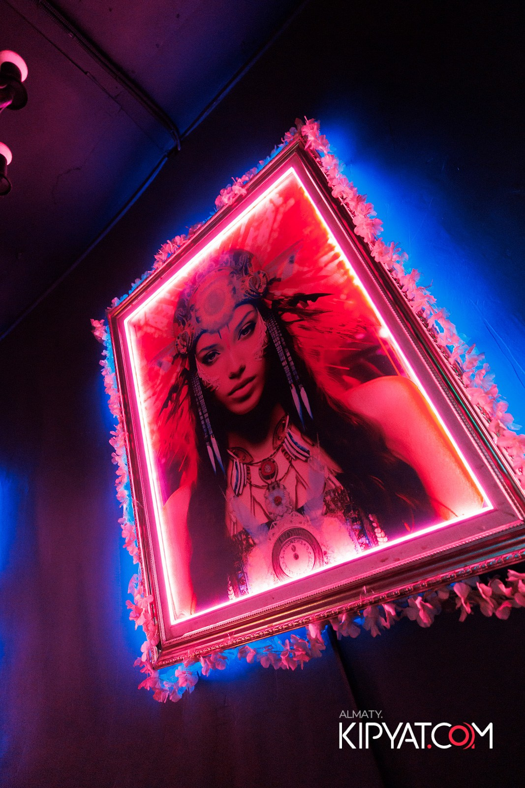 UYAT EMES BAR. КИПЯТКОМ АЛМАТЫ!