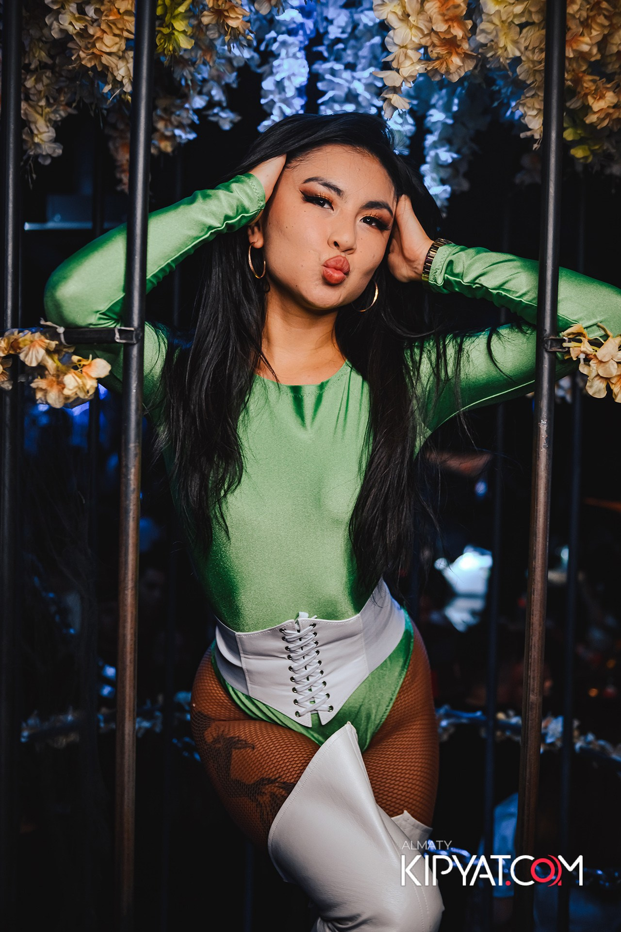 UYAT EMES BAR. КИПЯТКОМ АЛМАТЫ!