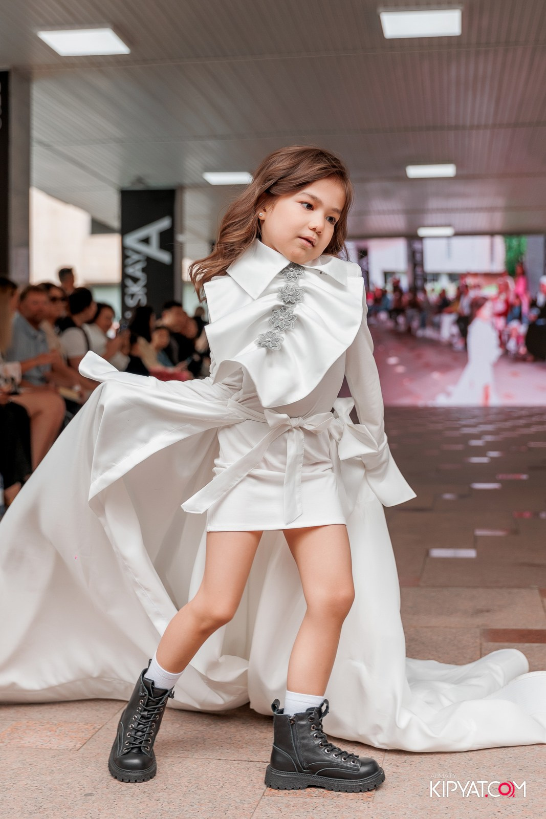 JUNIOR FASHION SHOW. КИПЯТКОМ АЛМАТЫ!