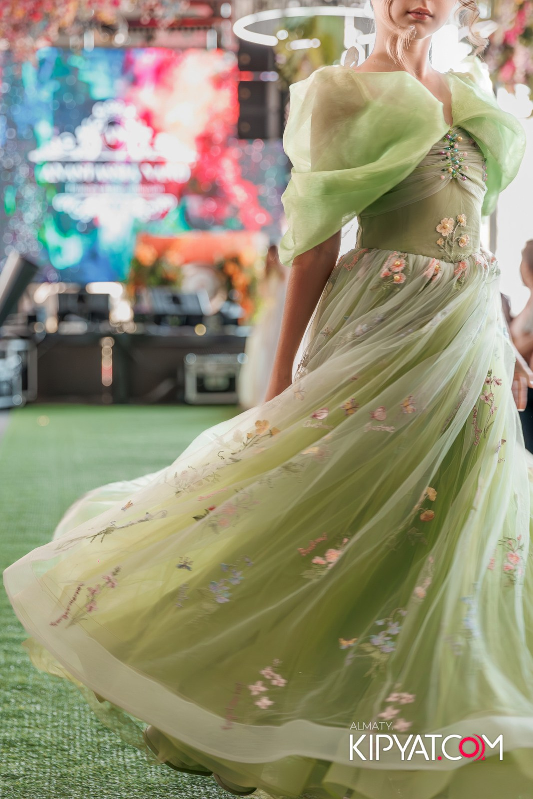 PROM KIDS FASHION SHOW. КИПЯТКОМ АЛМАТЫ!