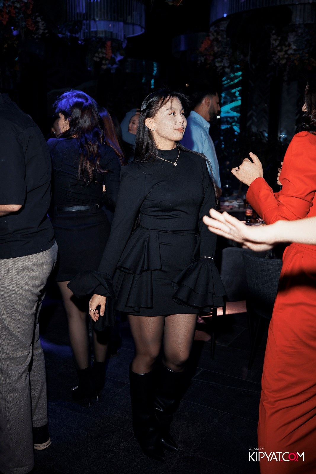 FRIENDS BAR & TERRACE. КИПЯТКОМ АЛМАТЫ!