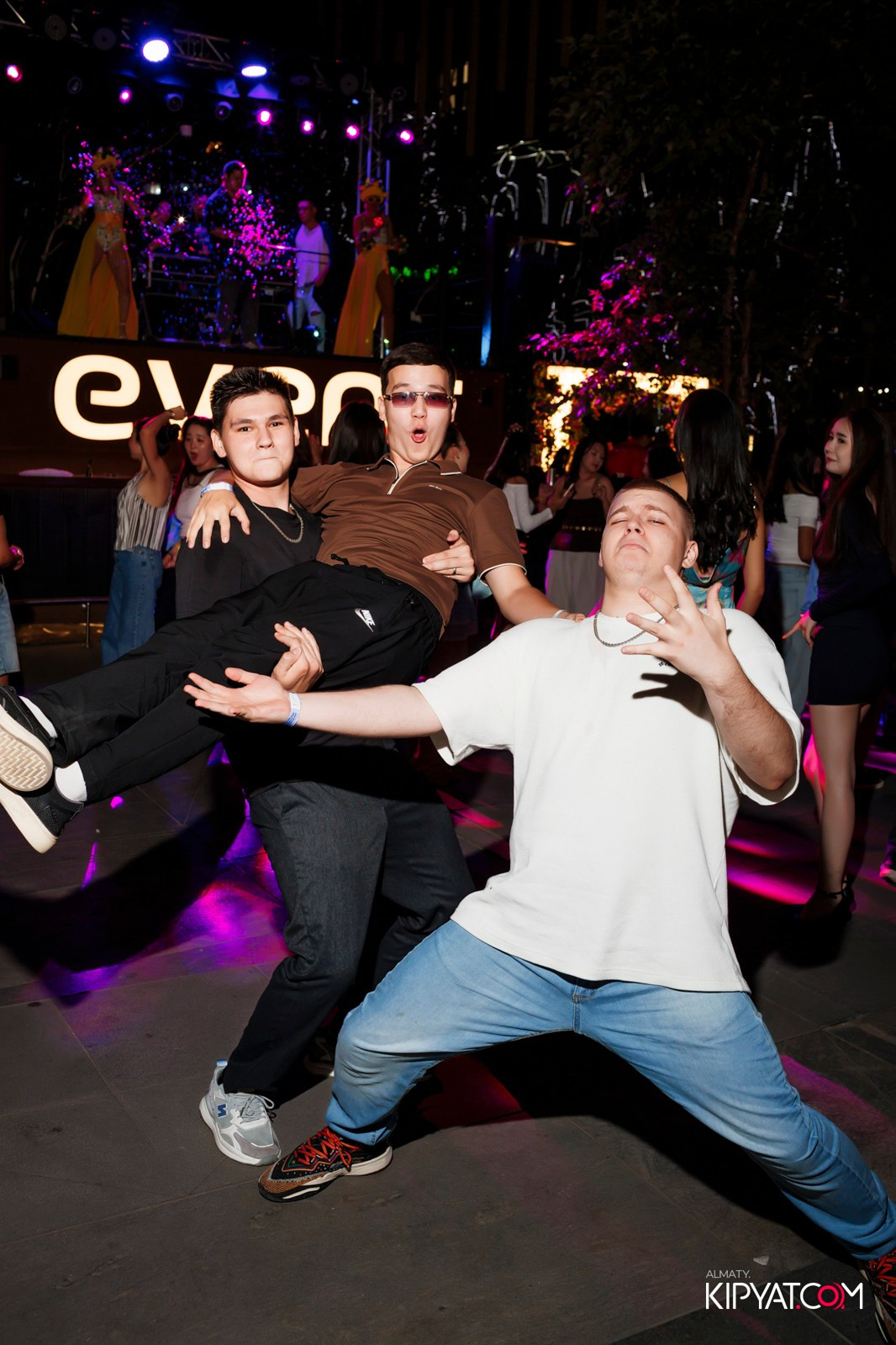 EVENT BAR. КИПЯТКОМ АЛМАТЫ!