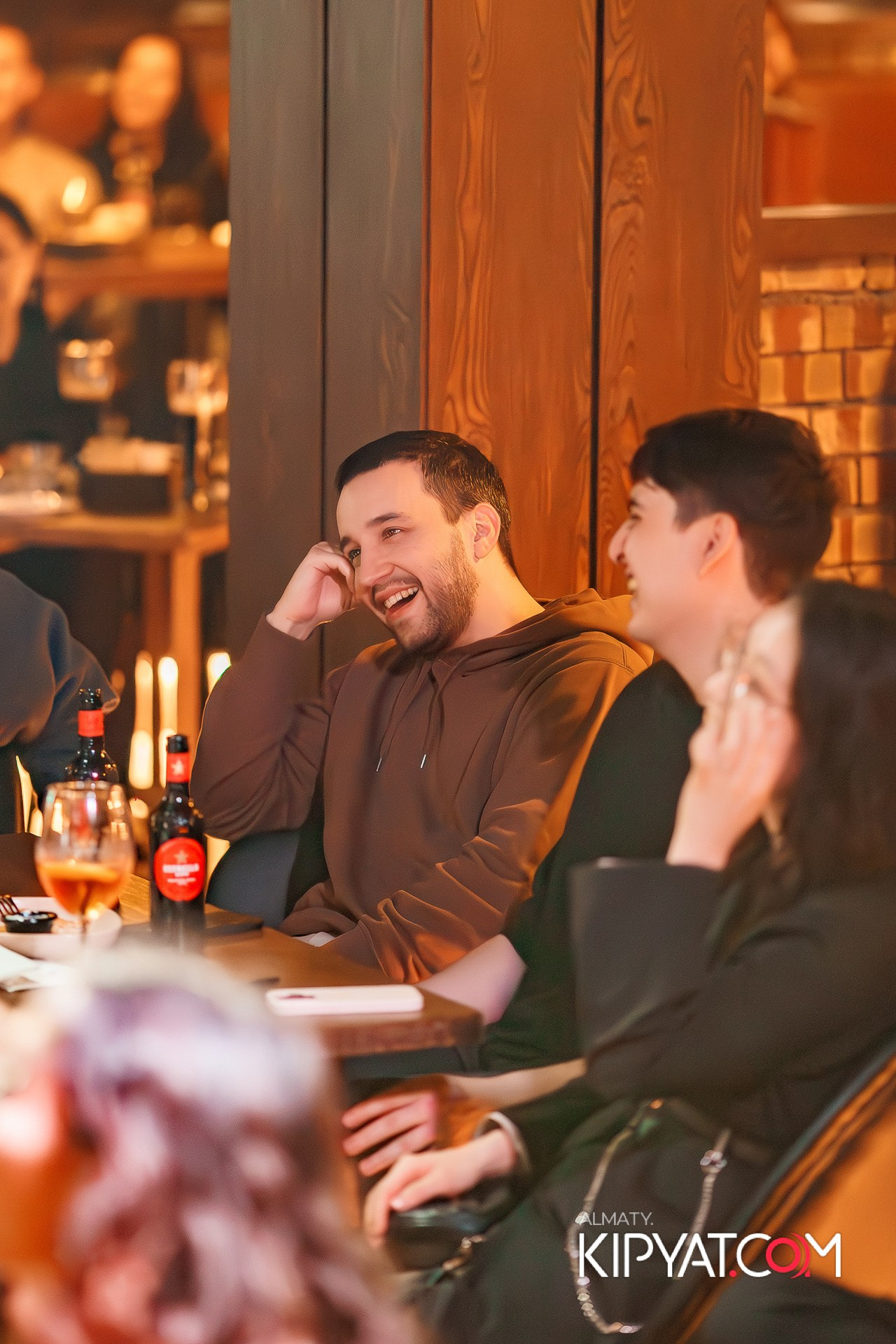 СОЛЬНЫЙ СТЕНДАП КОНЦЕРТ АЛЕКСАНДРА МЕРКУЛЬ. КИПЯТКОМ АЛМАТЫ!