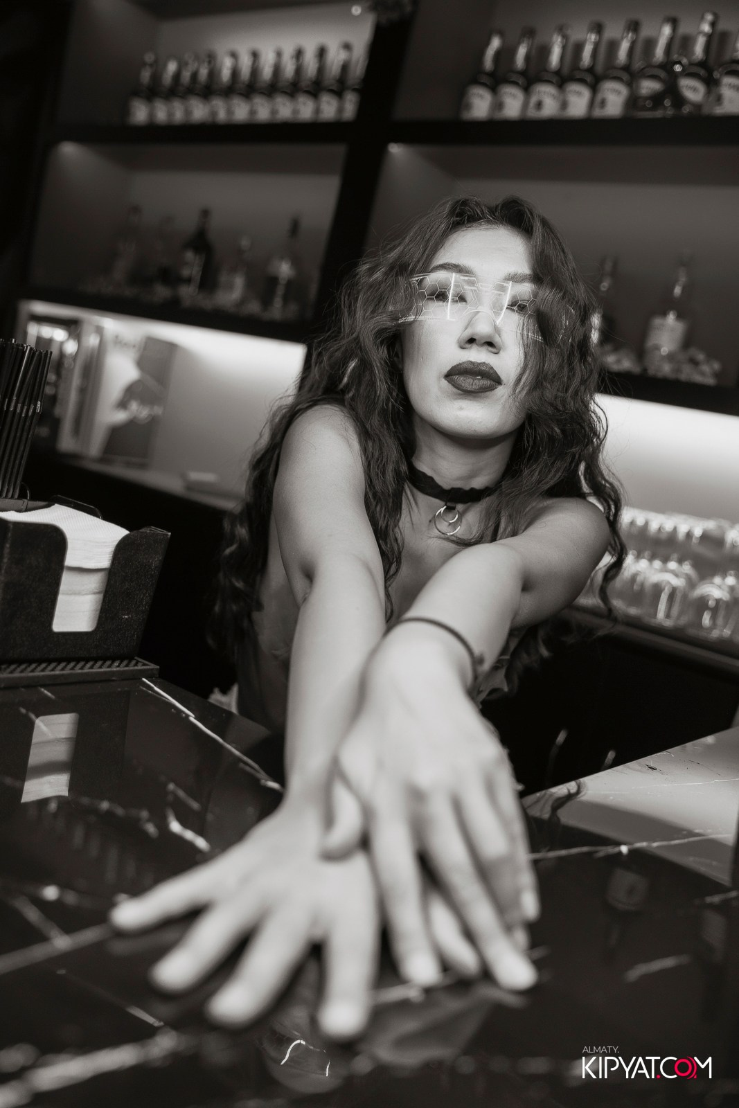 UYAT EMES BAR. КИПЯТКОМ АЛМАТЫ!