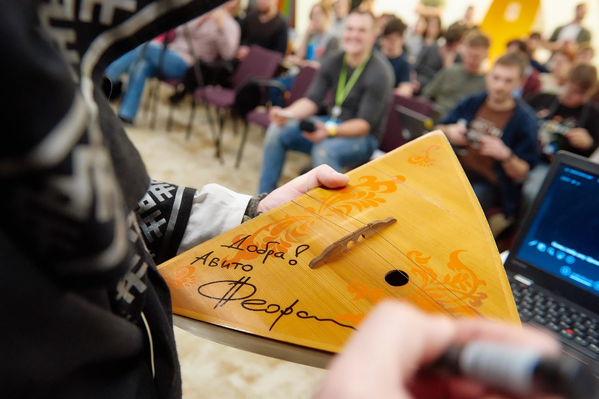 Нейромонах Феофан в Avito. Репортажный фотограф в Москве Вадим Францев