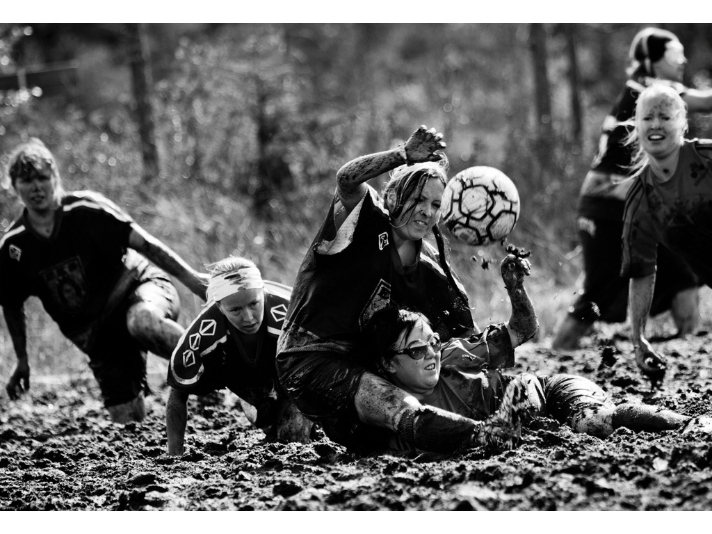 Swamp Football. Misha Domozhilov photographer