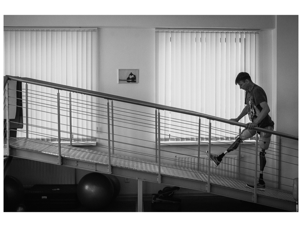 Cage. Misha Domozhilov photographer