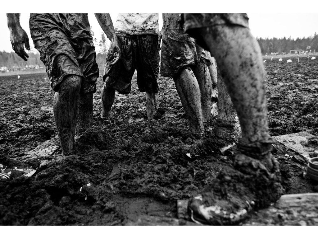 Swamp Football. Misha Domozhilov photographer