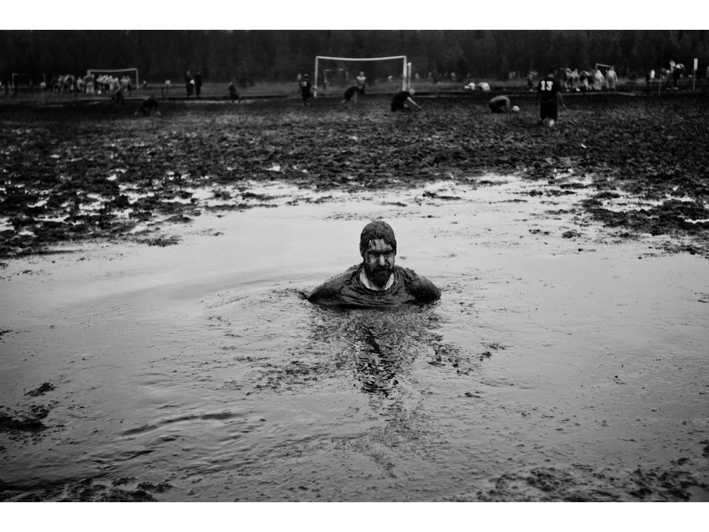 Swamp Football. Misha Domozhilov photographer