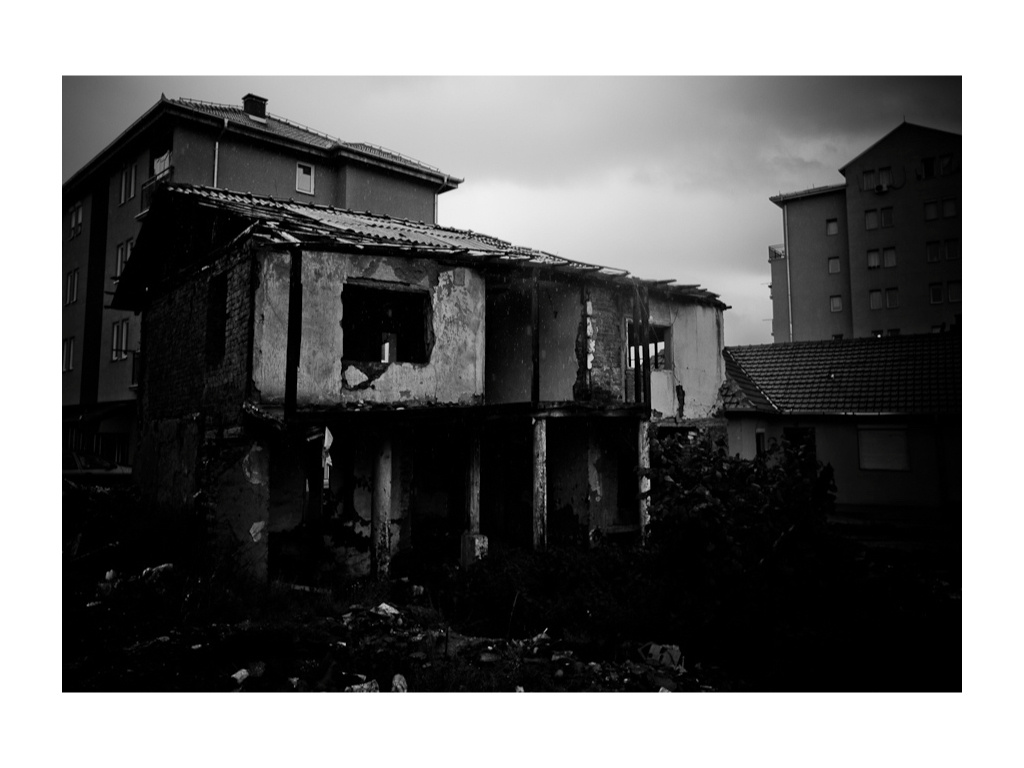 Kosovska Mitrovica. Misha Domozhilov photographer