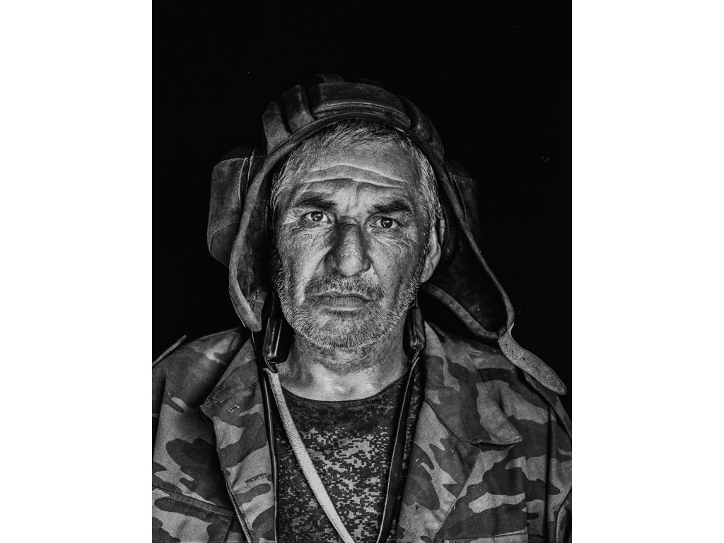 ID. Misha Domozhilov photographer