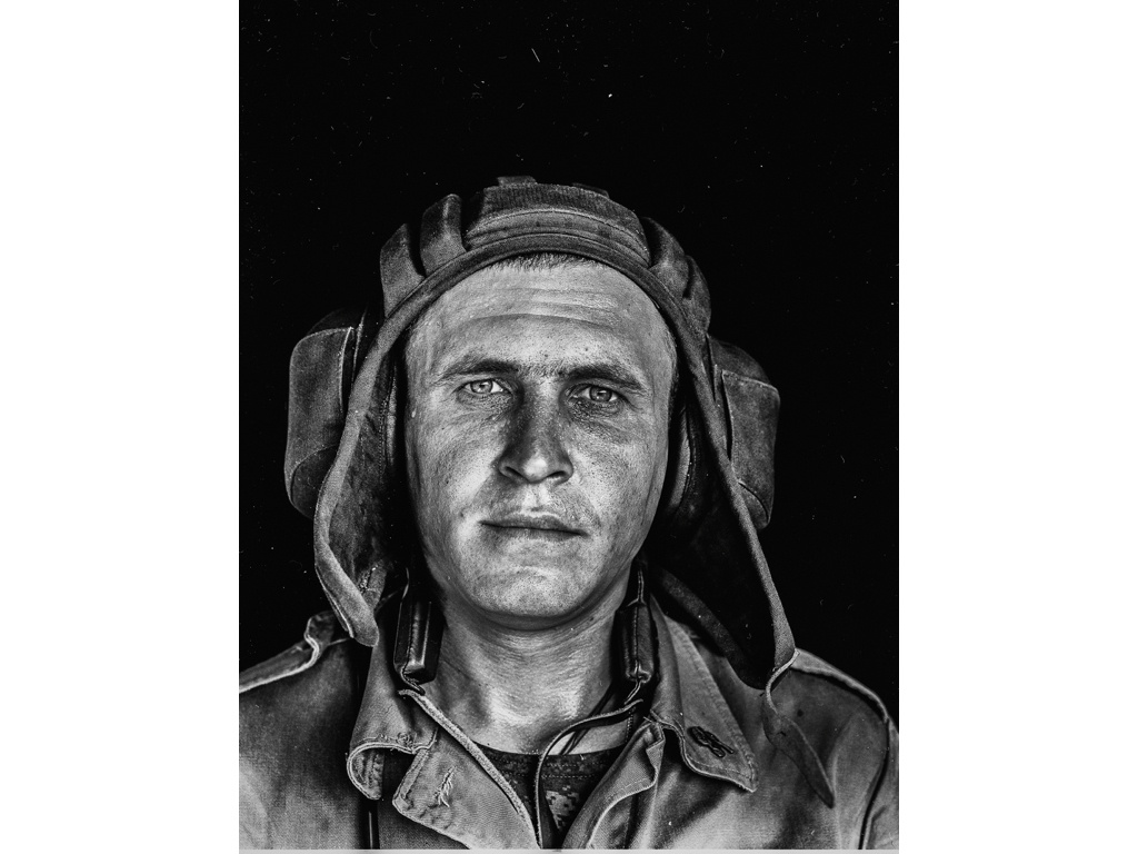 ID. Misha Domozhilov photographer