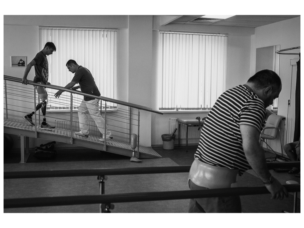 Cage. Misha Domozhilov photographer