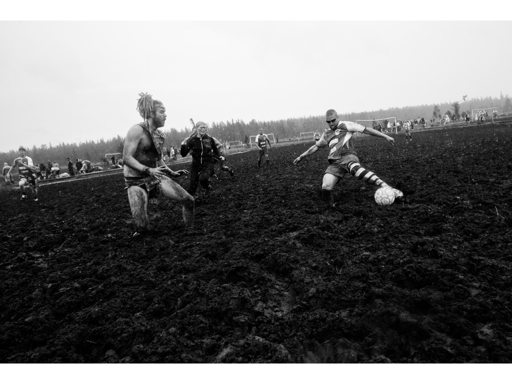 Swamp Football. Misha Domozhilov photographer