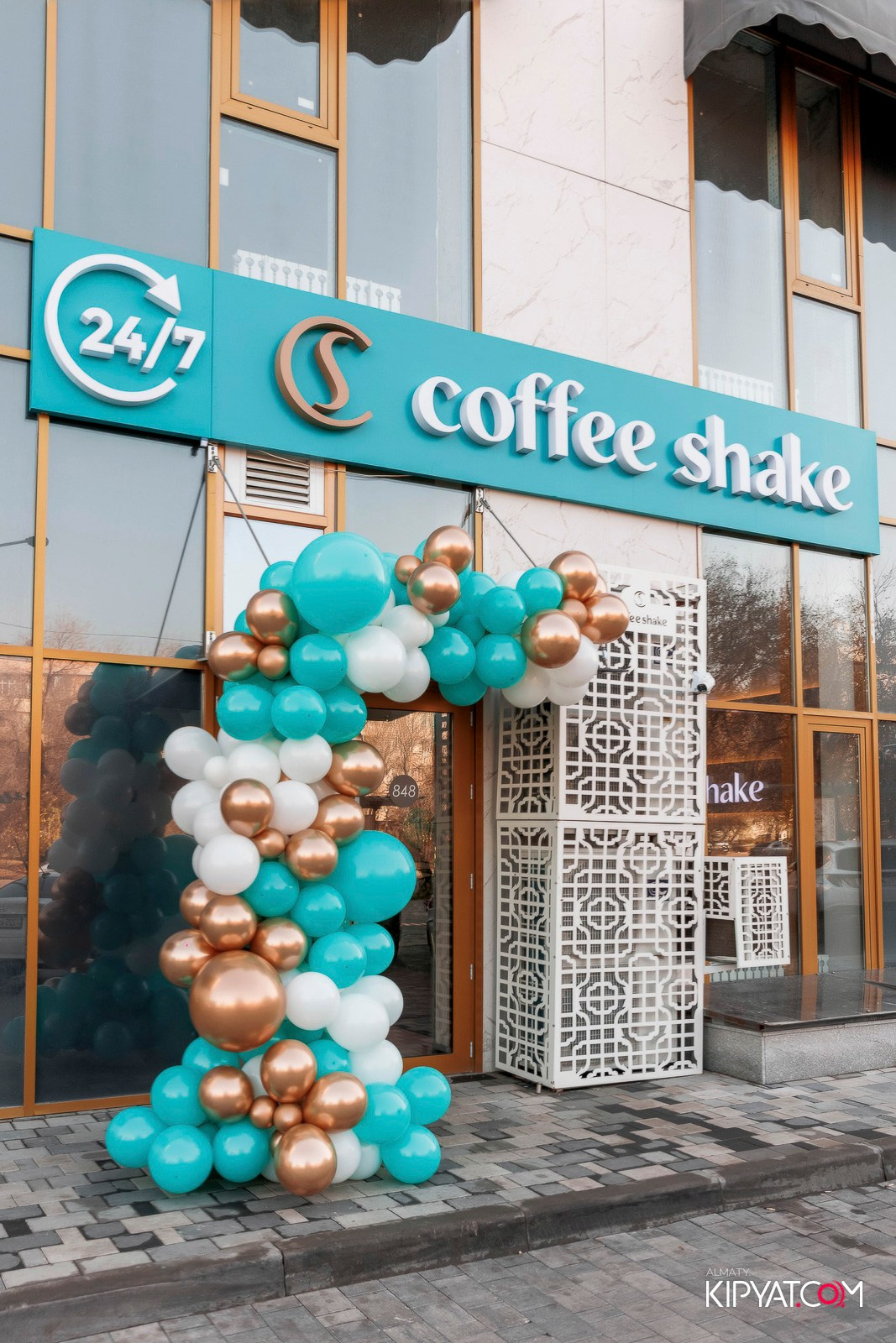 ОТКРЫТИЕ COFFEE SHAKE АСЫЛ ТАС. КИПЯТКОМ АЛМАТЫ!