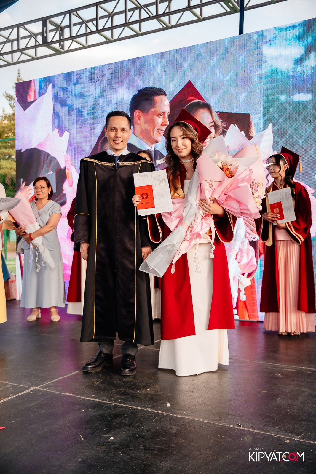 ВРУЧЕНИЕ ДИПЛОМОВ — НАРХОЗ КОЛЛЕДЖ. Part 4. КИПЯТКОМ АЛМАТЫ!