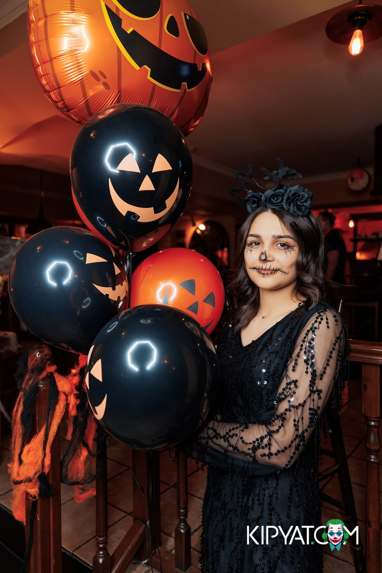 DICKENS RESTAURANT & BAR. КИПЯТКОМ АЛМАТЫ!