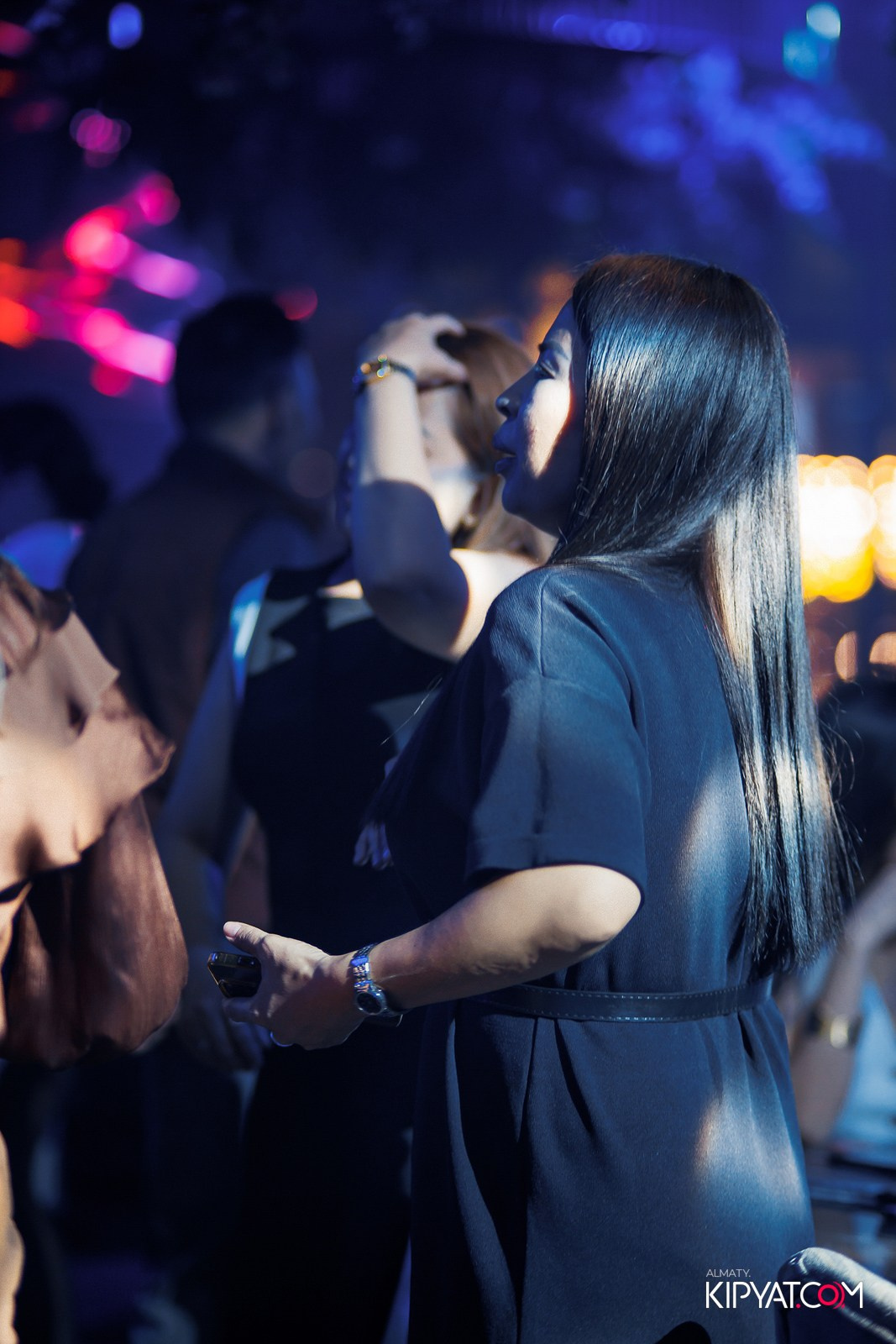 FRIENDS BAR & TERRACE. КИПЯТКОМ АЛМАТЫ!