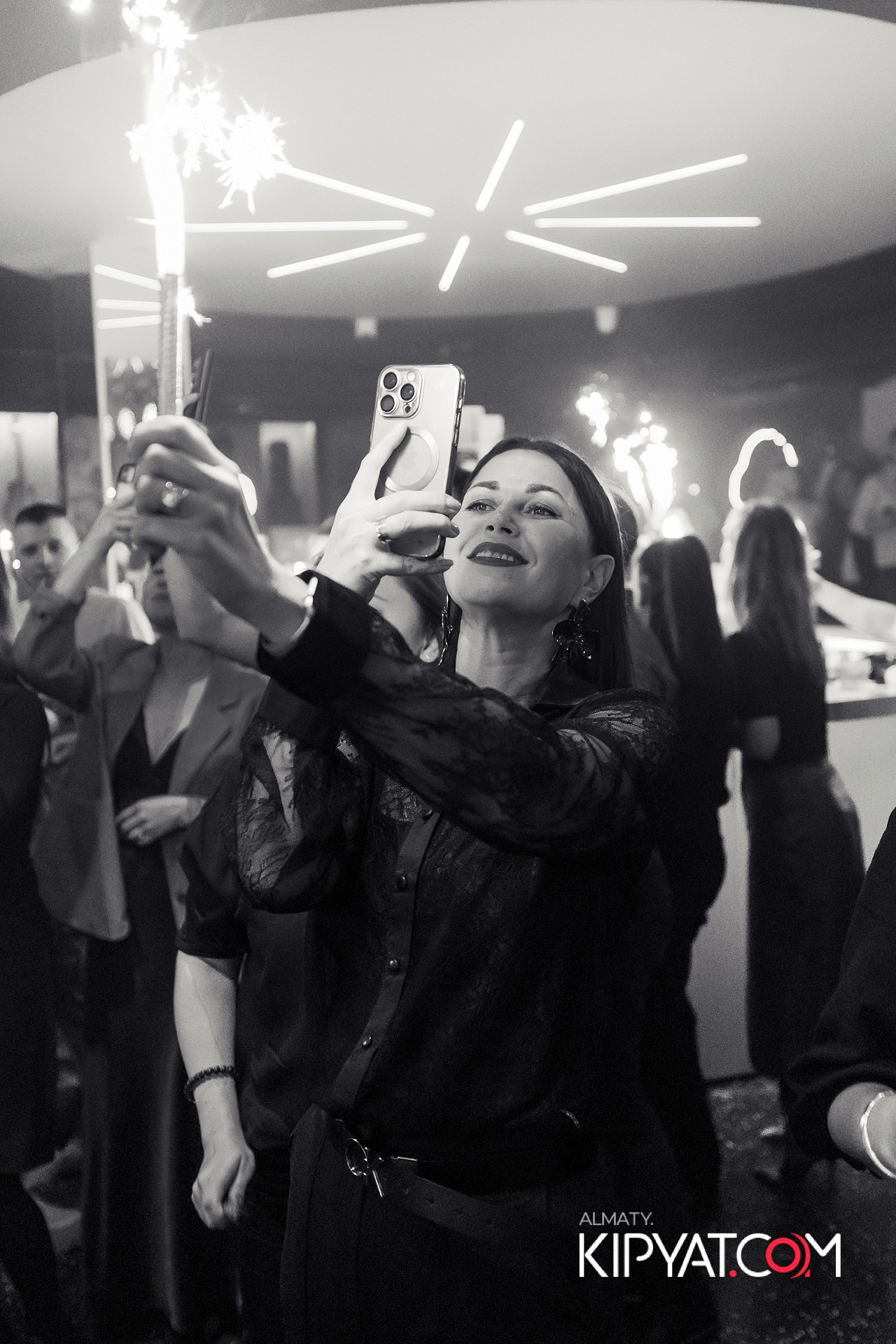 КОНЦЕРТ ГРУППЫ HIFI SANTA BARBARA. КИПЯТКОМ АЛМАТЫ!