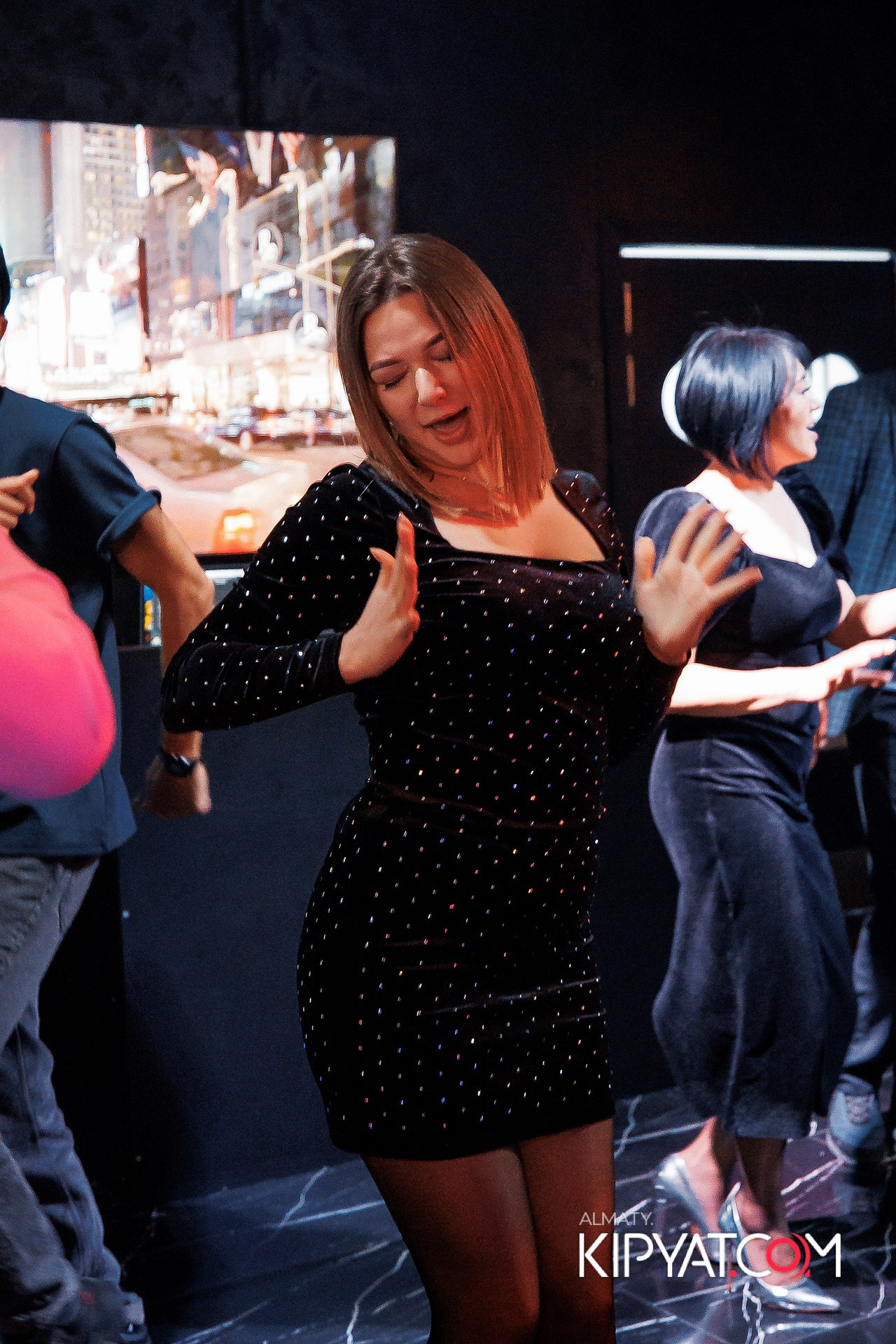 MOOD KARAOKE & TERRACE. КИПЯТКОМ АЛМАТЫ!