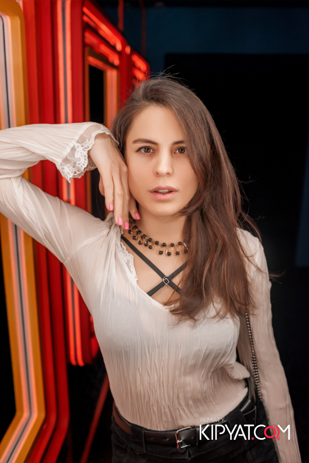 SANTA BARBARA — ПИТ ДЖЕЙСОН (ГР. ПРЕМЬЕР-МИНИСТР) И ИЛЬЯ ЗУДИН (ГР. ДИНАМИТ) НА ПРЕДНОВОГОДНЕЙ ВЕЧЕРИНКЕ. КИПЯТКОМ АЛМАТЫ!