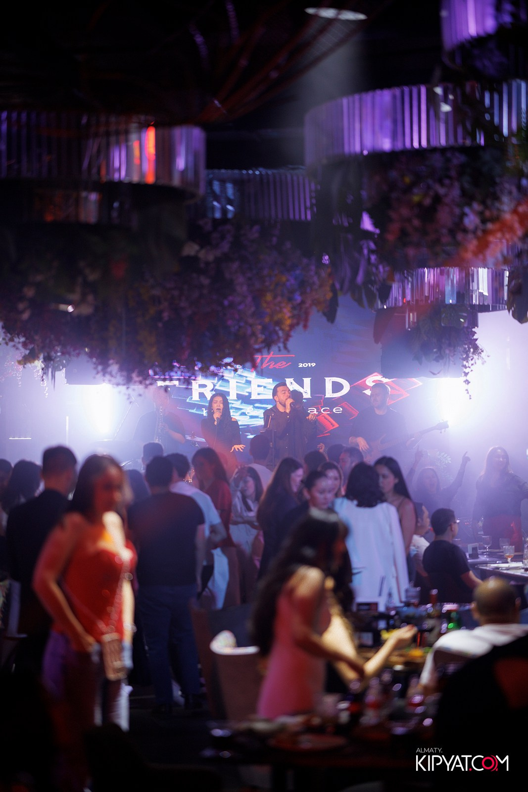 FRIENDS BAR & TERRACE. КИПЯТКОМ АЛМАТЫ! Фотосъемка мероприятий в Алматы