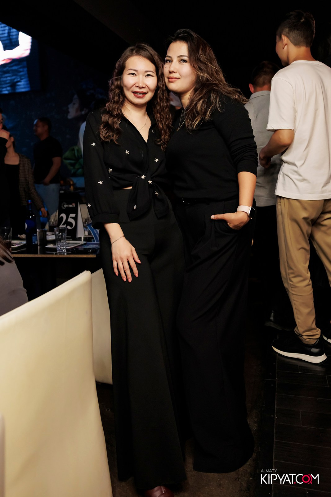 МУЗЫКАЛЬНОЕ ЛОТО В HIT RETRO. КИПЯТКОМ АЛМАТЫ! Фотосъемка мероприятий в Алматы