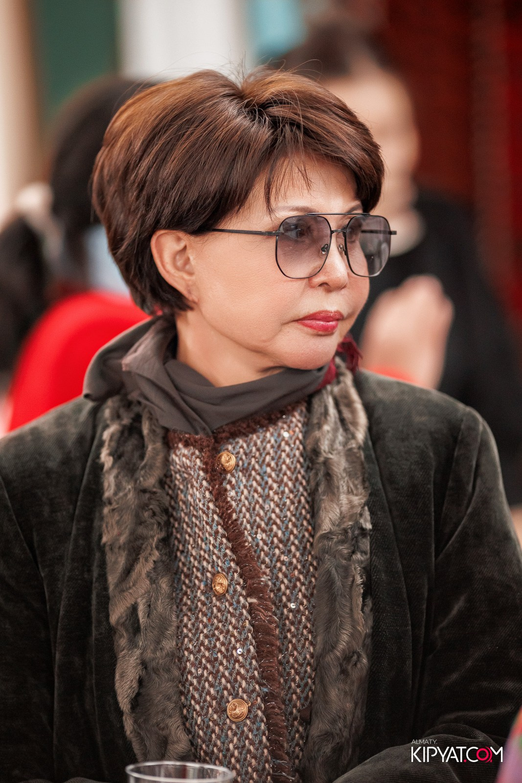 FASHION ПОКАЗ, КАЗАХСКОЙ НАЦИОНАЛЬНОЙ ОДЕЖДЫ. КИПЯТКОМ АЛМАТЫ!