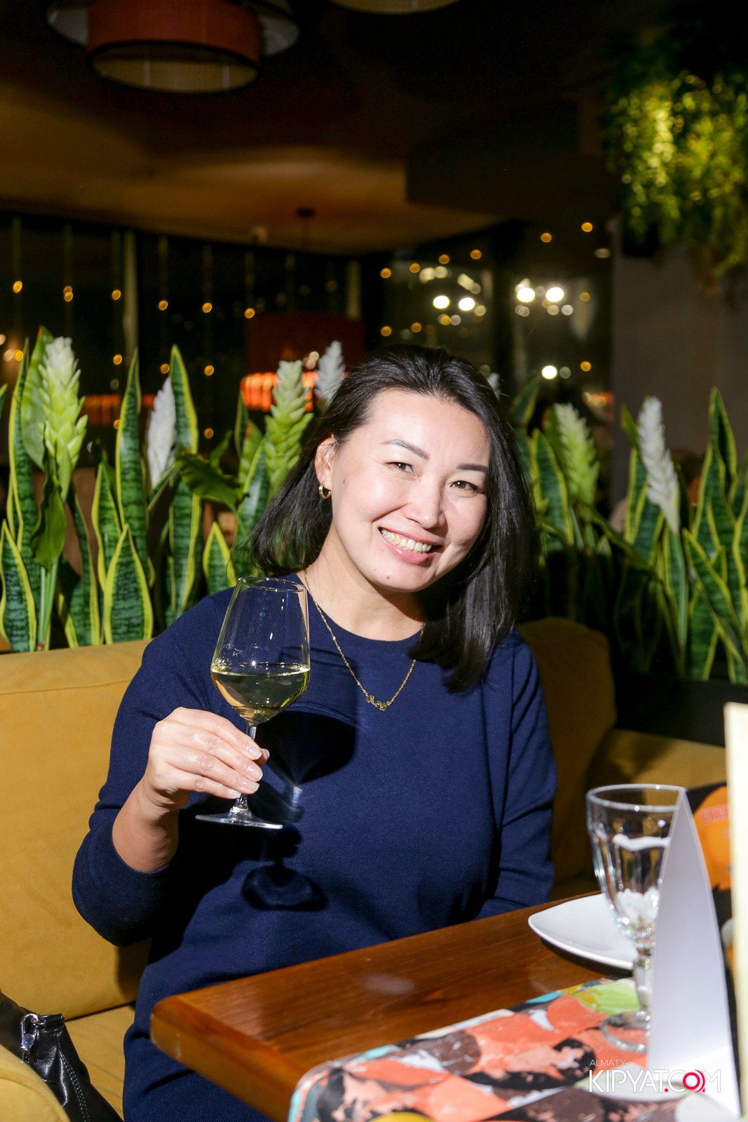 LIFE GRILL CAFE. КИПЯТКОМ АЛМАТЫ!