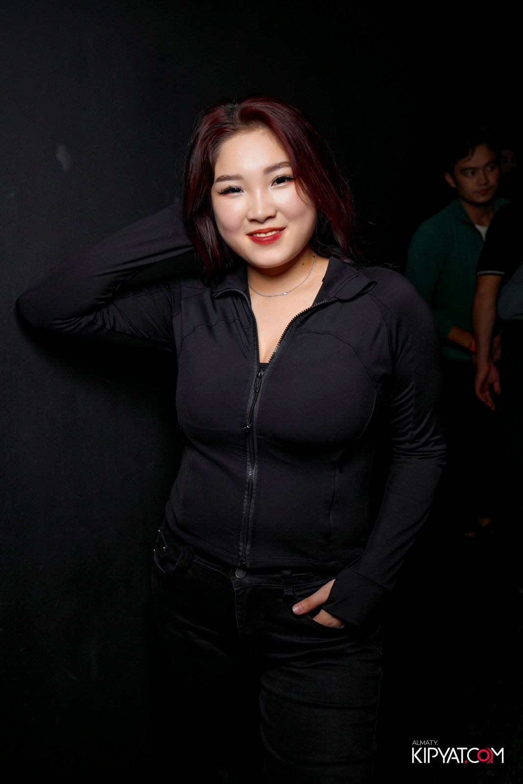 UYAT EMES BAR. КИПЯТКОМ АЛМАТЫ!