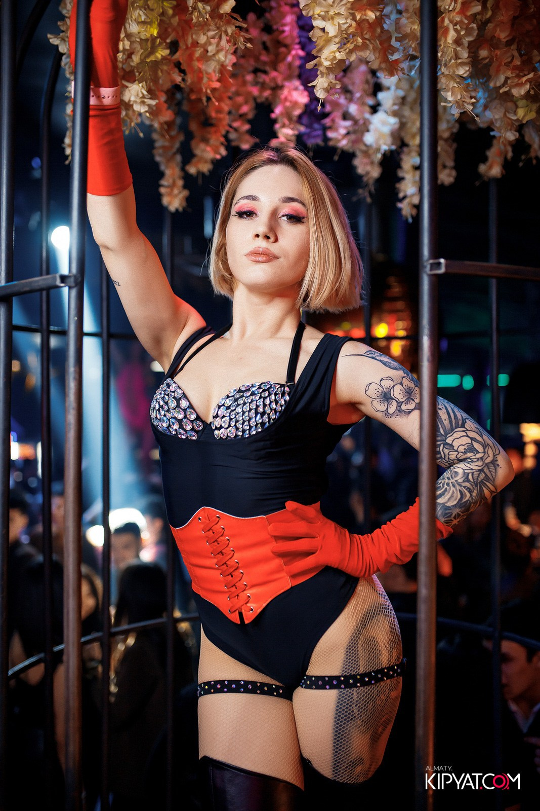 UYAT EMES BAR. КИПЯТКОМ АЛМАТЫ!