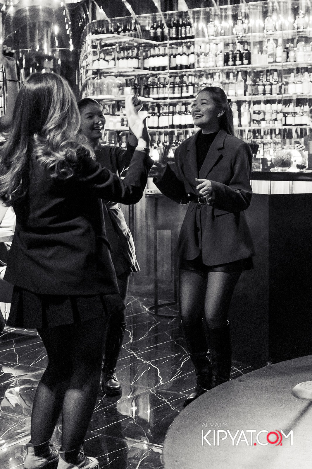 MOOD KARAOKE &TERRACE. КИПЯТКОМ АЛМАТЫ!