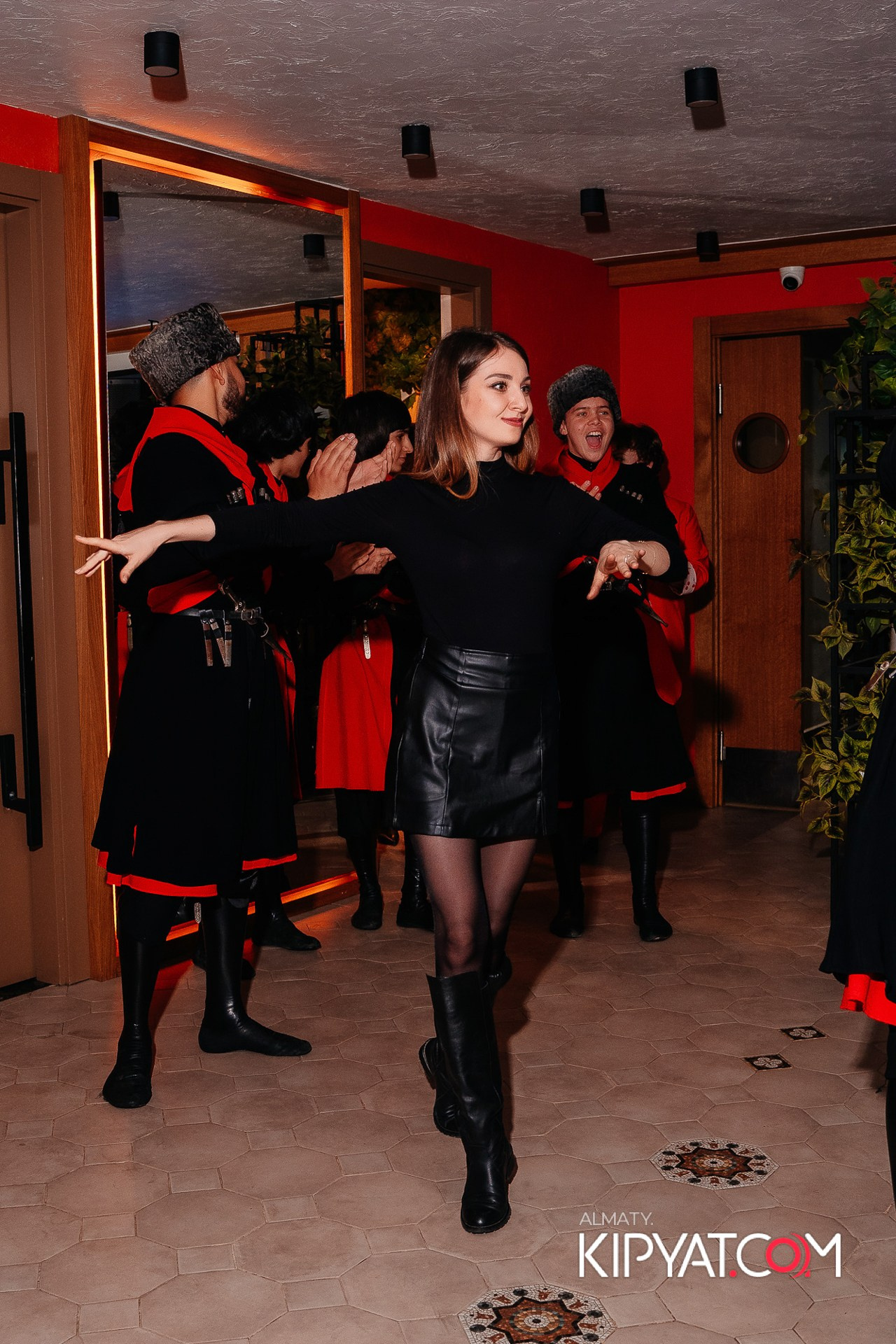 MODI RESTORANCHIK. КИПЯТКОМ АЛМАТЫ!