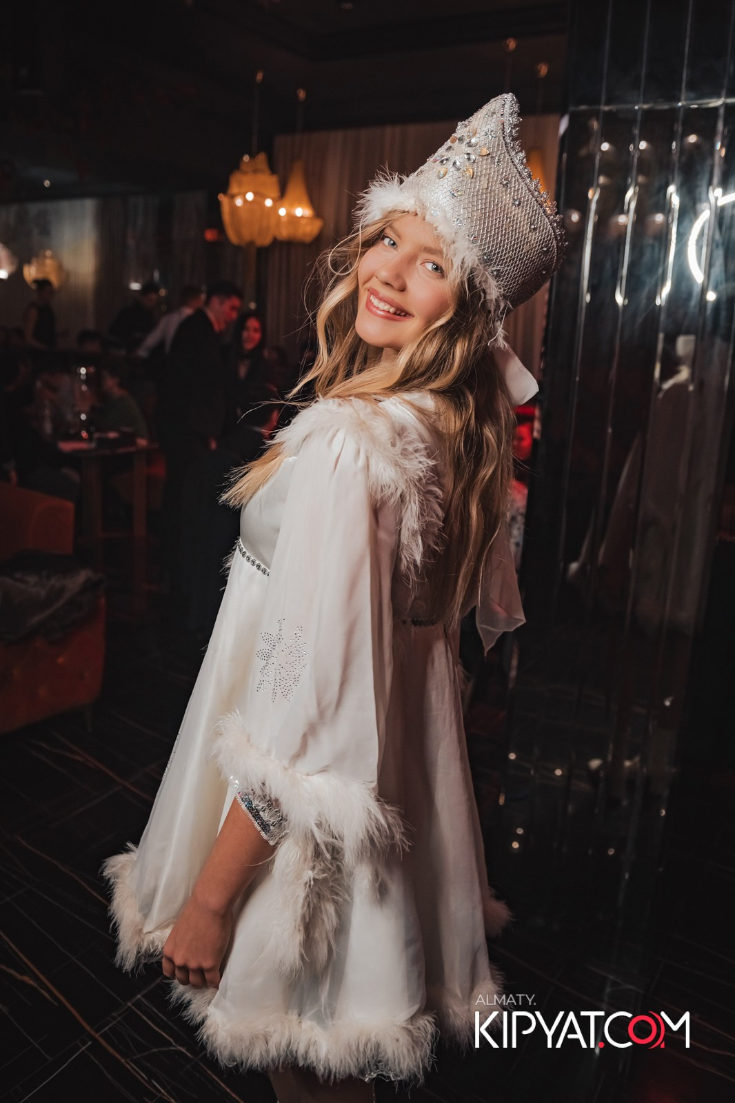 БАР ПАНАЕХАЛИ НА ДОСТЫК. КИПЯТКОМ АЛМАТЫ!