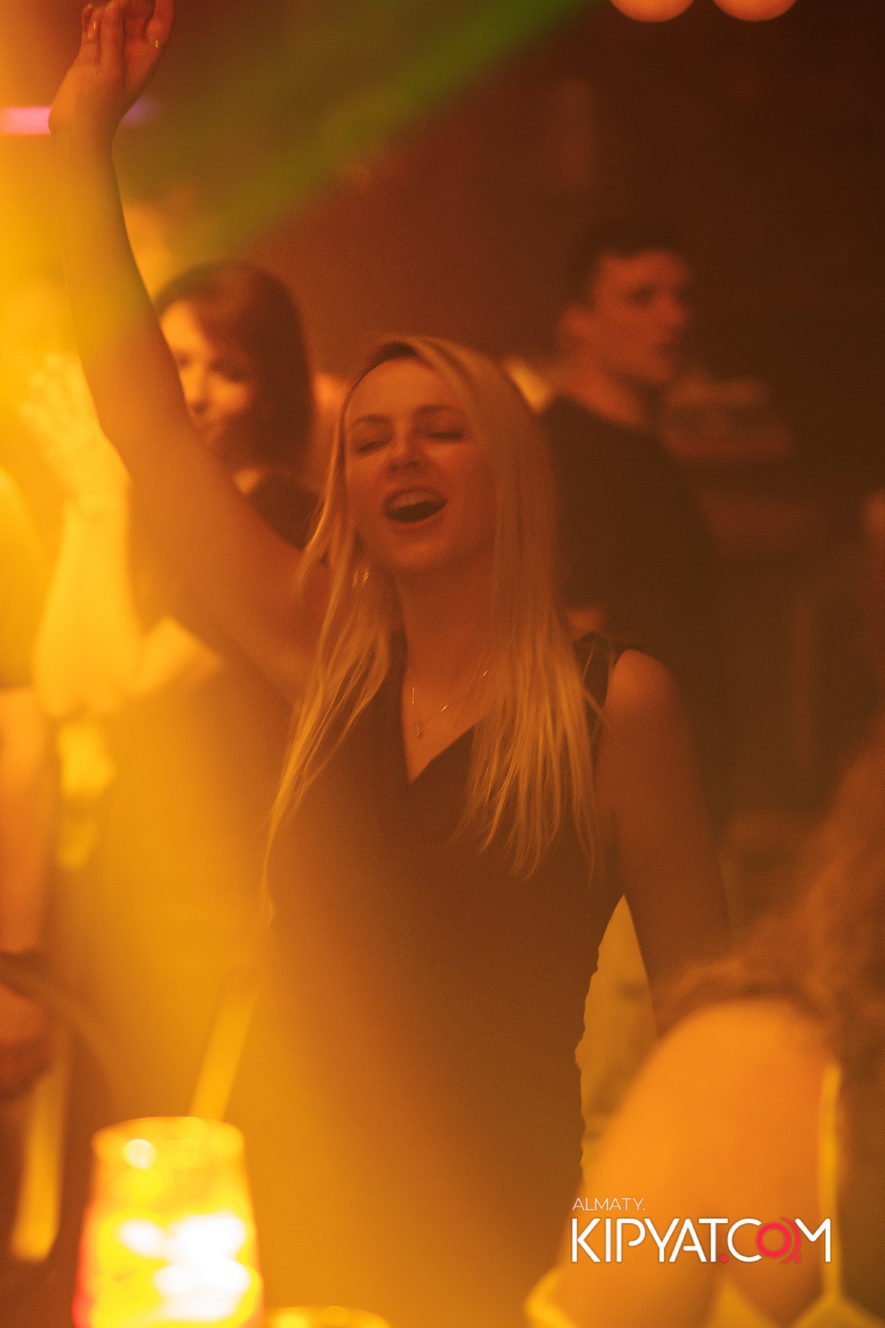 КОНЦЕРТ ГРУППЫ HIFI SANTA BARBARA. КИПЯТКОМ АЛМАТЫ!