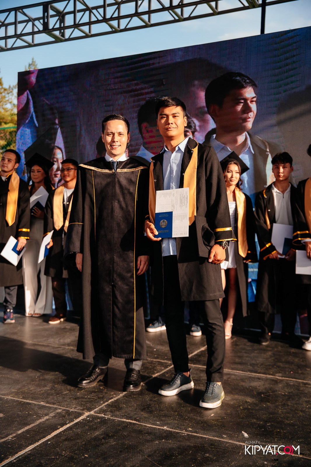 ВРУЧЕНИЕ ДИПЛОМОВ — НАРХОЗ КОЛЛЕДЖ. Part 3. КИПЯТКОМ АЛМАТЫ!