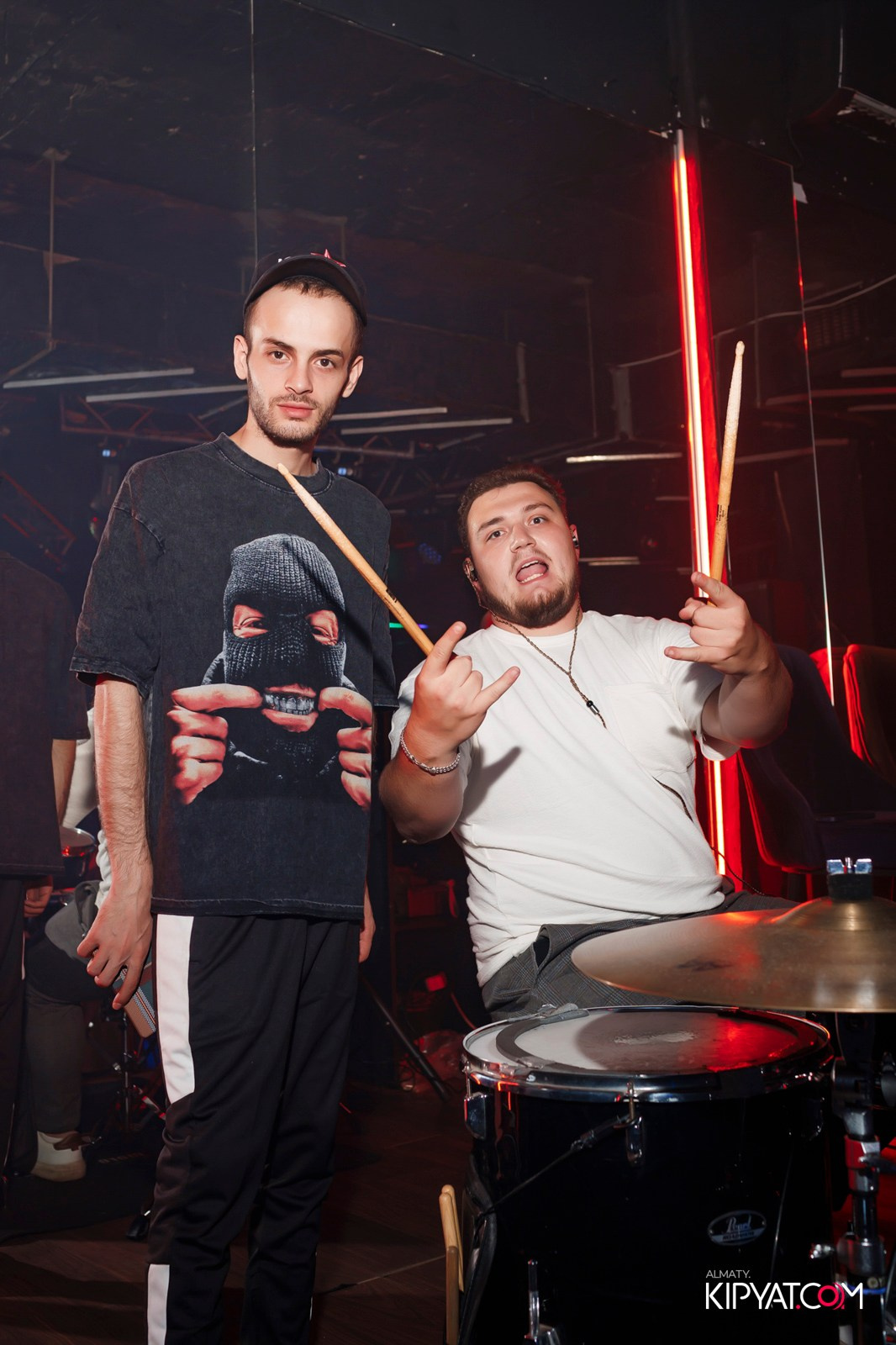 НОЧНОЙ КЛУБ ICON. КИПЯТКОМ АЛМАТЫ!