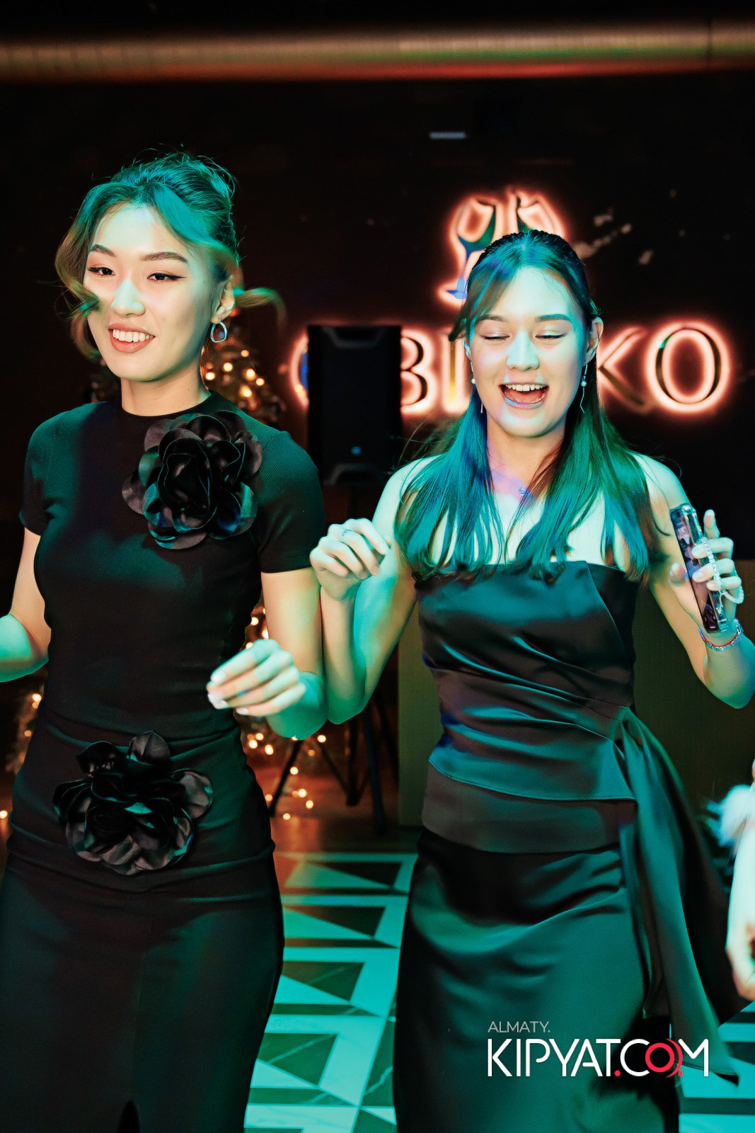 OBLAKO LOUNGE BAR. КИПЯТКОМ АЛМАТЫ!