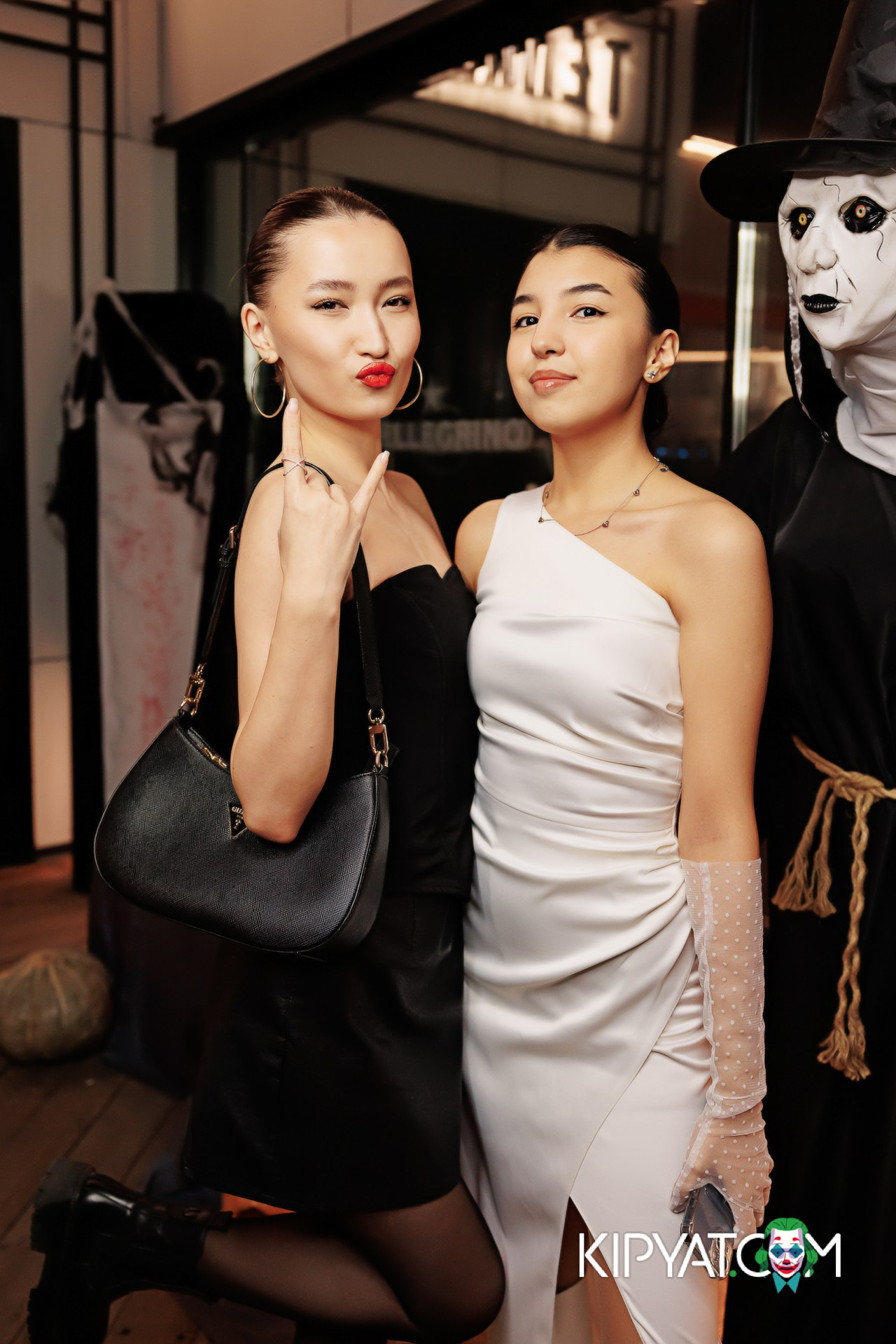 ХЕЛЛОУИН В ТЕПЛИЦЕ. КИПЯТКОМ АЛМАТЫ!