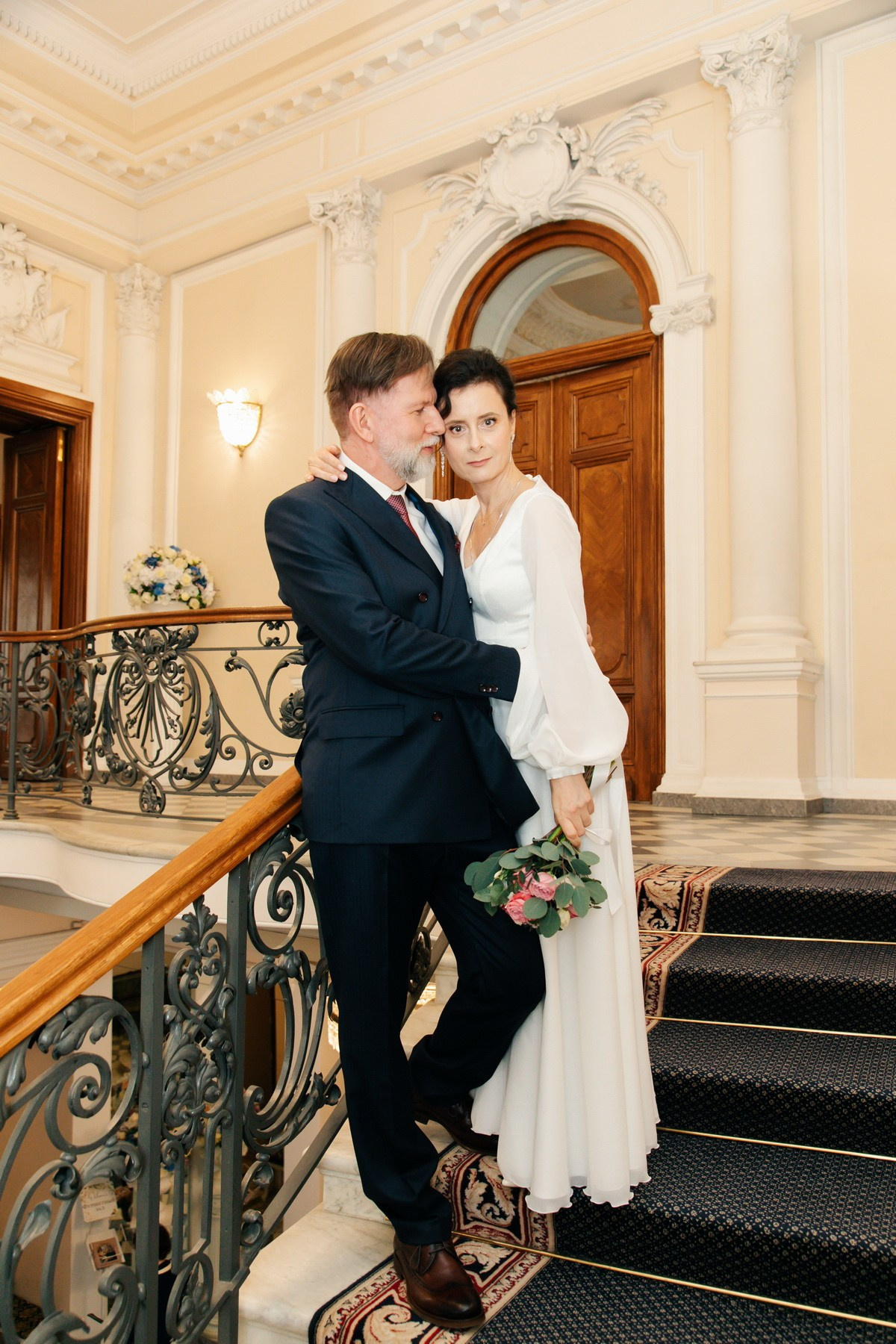 Свадебная регистрация во 2-м дворце бракосочетания. Фотограф крещение венчание в Петербурге! Помогает подобрать храм и посоветовал душевного батюшку в СПб