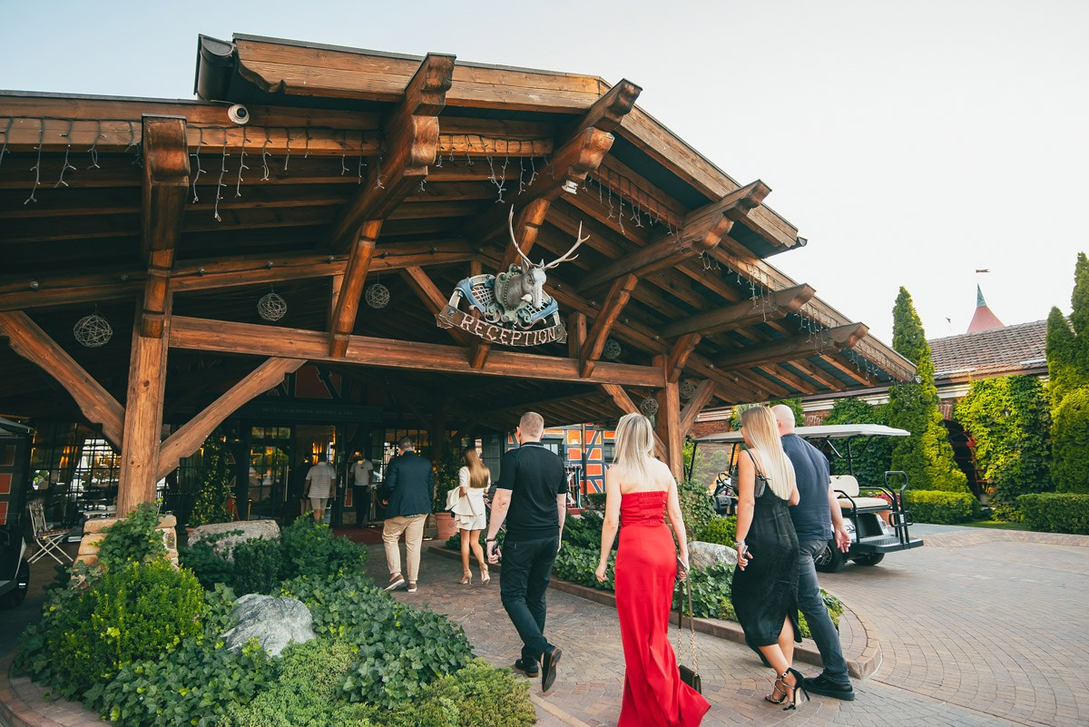 Old House Resort & Spa — «12 стульев»