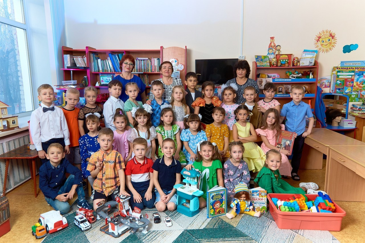 Отзывы о работе фотографа для школы и детского сада в Новосибирске. Выпускной альбом Новосибирск